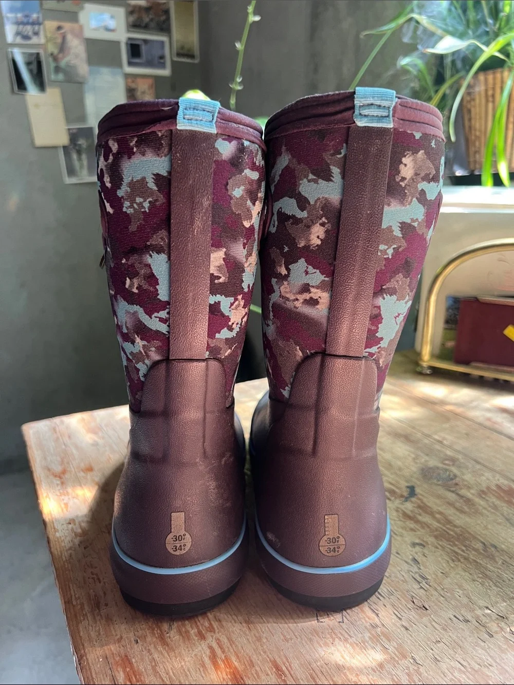 Kids Camo Bogs size 4